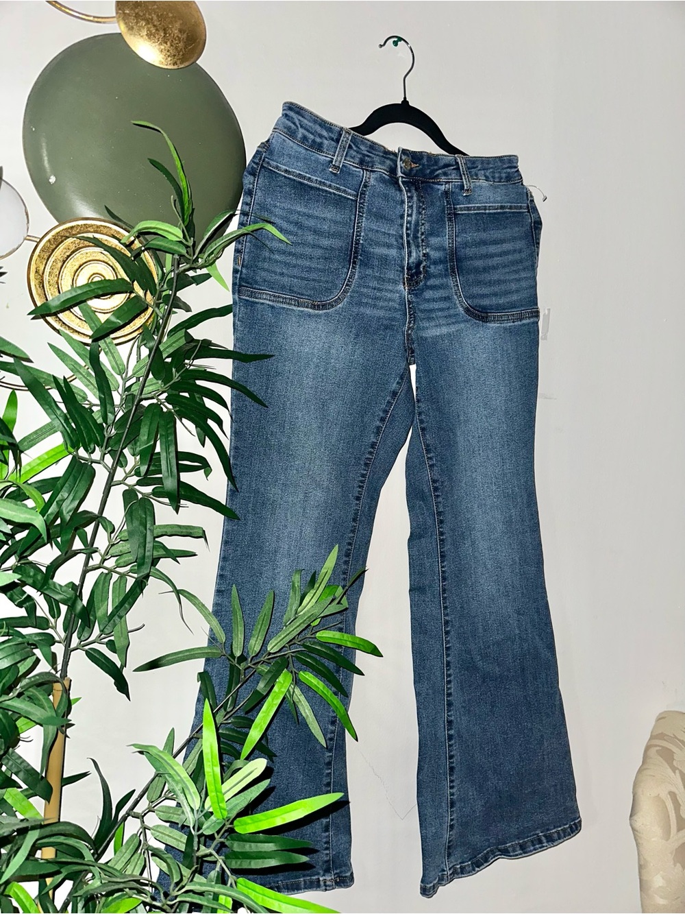 Express Women's Dark Blue Flare Jeans - Picture 4 of 9